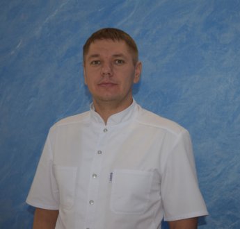 Стоматолог ортопед, хирург-имплантолог Черевашенко Николай Александрович