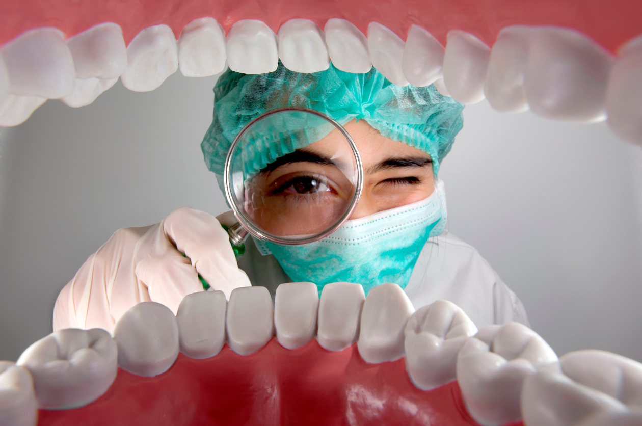 Консультация врача стоматолога